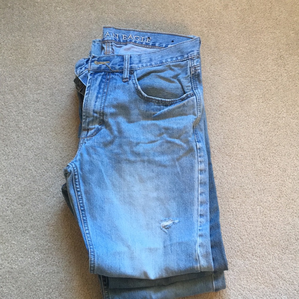 3 pairs of American eagle relaxed fit men’s jeans